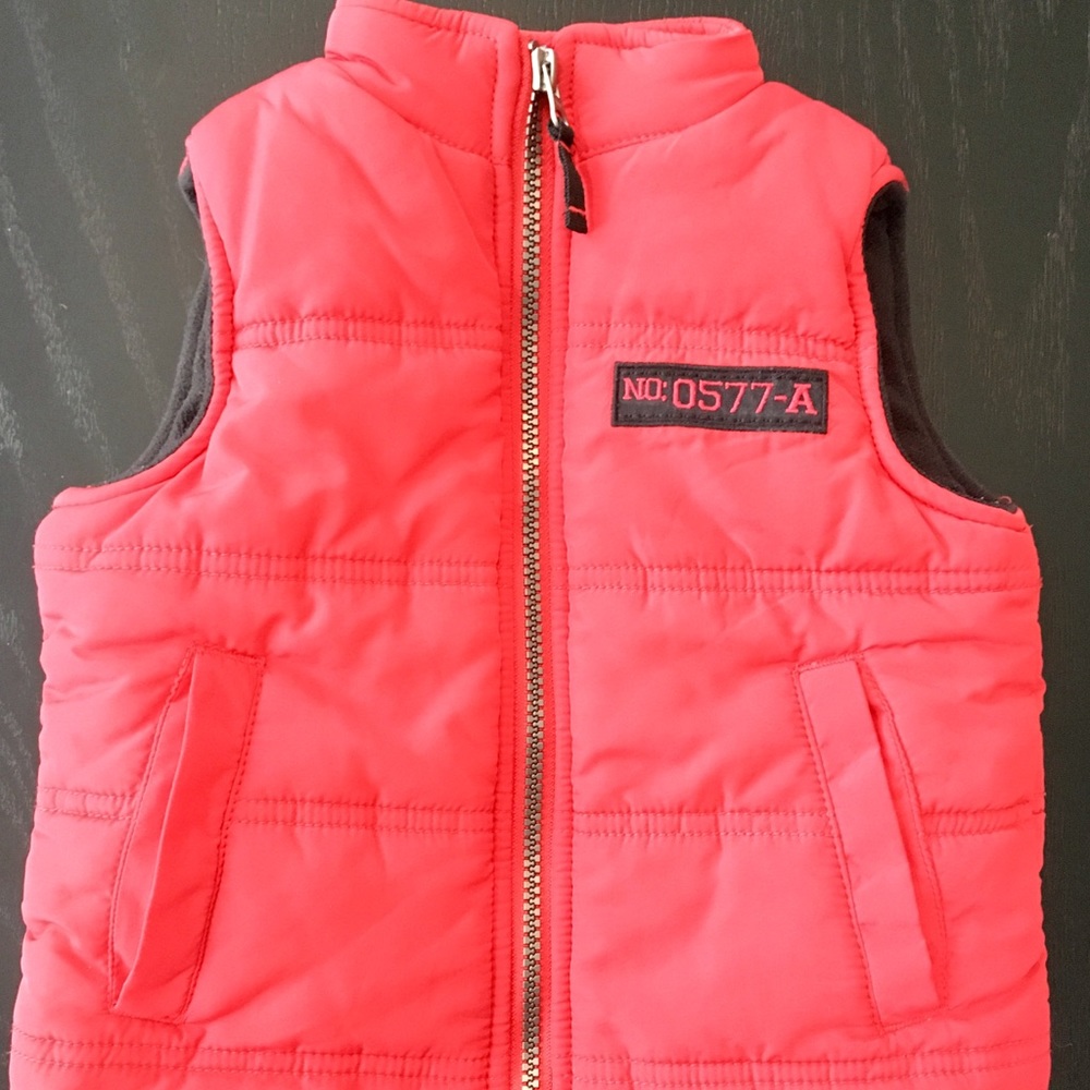 Carter’s Vest 2T
